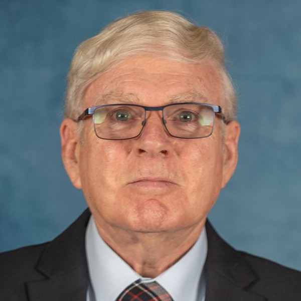 Headshot of Peter Bloomfield